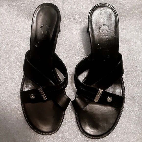 VINTAGE CHANEL LOW HEEL PUMPS, SIZE 37.5 - Picture 4 of 14